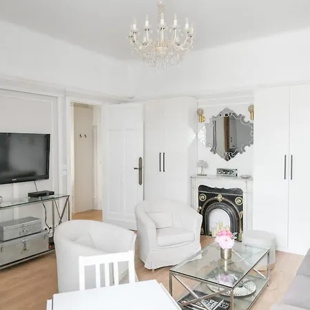 Appartamento Chic On The Champs-élysées With Ac Parigi